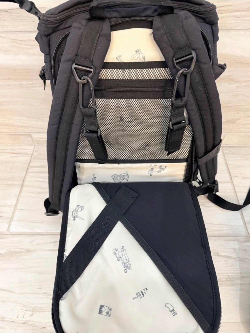 Black 'No Reception Club' Backpack with Sliders - Picture 8 of 10